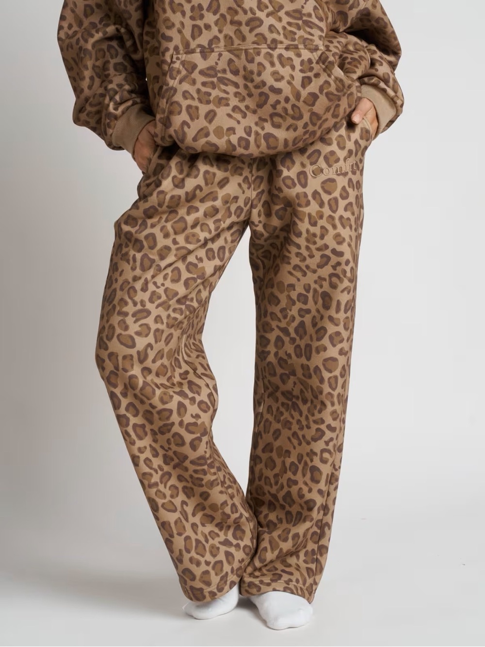 Comfrt Brown Leopard Straight-Leg Sweatpants- NIB - M